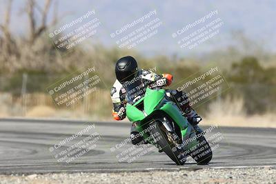 media/Dec-01-2025-Moto Forza (Mon) [[2daa91e15f]]/2-Intermediate Group/Session 3 (Turn 3)/